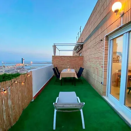 Luminoso Atico Con Vistas Al Mar דירה *
